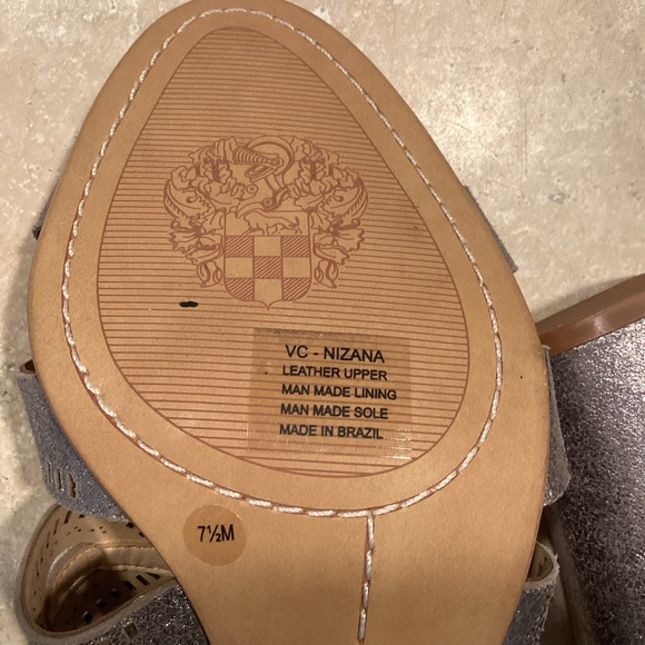 Vince Camuto silver metallic open toe gladiator style heels 7 1/2 - Picture 6 of 9